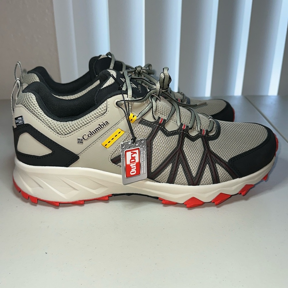 COLUMBIA Peakfreak™ II OutDry™ WATERPROOF NEW , size 14W, very comfy, last one!